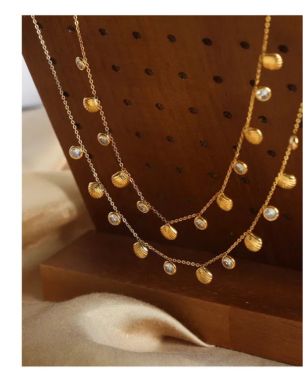 Gold_Zircon_Shell_Necklace_For_Women